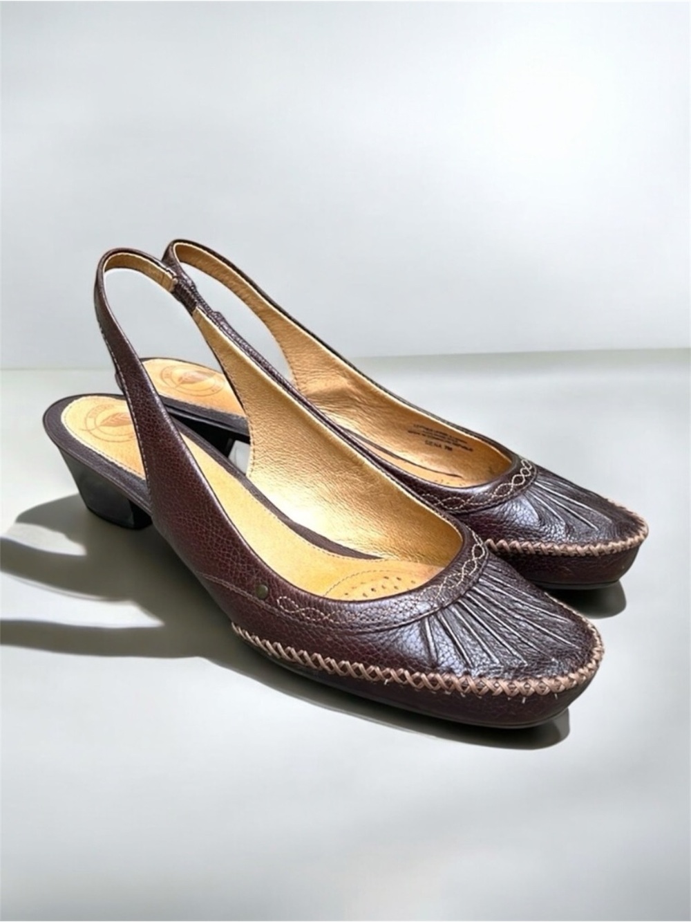 Nurture Sienna Slingback Leather Sandal in Brown Women’s Size 7M